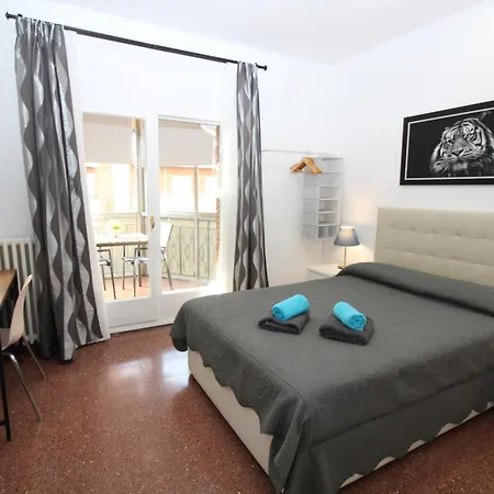 Bed & Breakfast Viladomat Barcelona